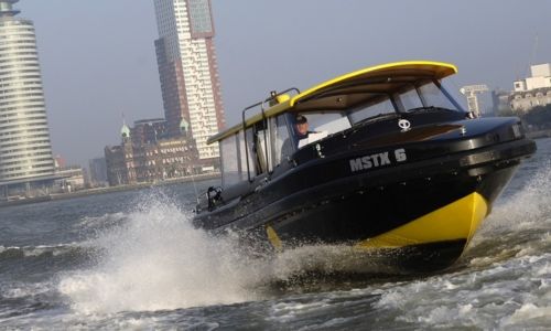 watertaxi-hny-op-achtergrond